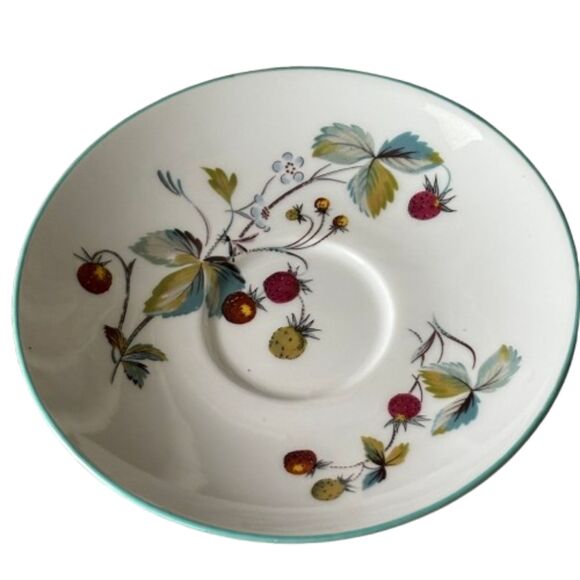 Royal Worcester England STRAWBERRY FAIR Flameproof Porcelain Tea Cup & Saucer - Picture 5 of 6